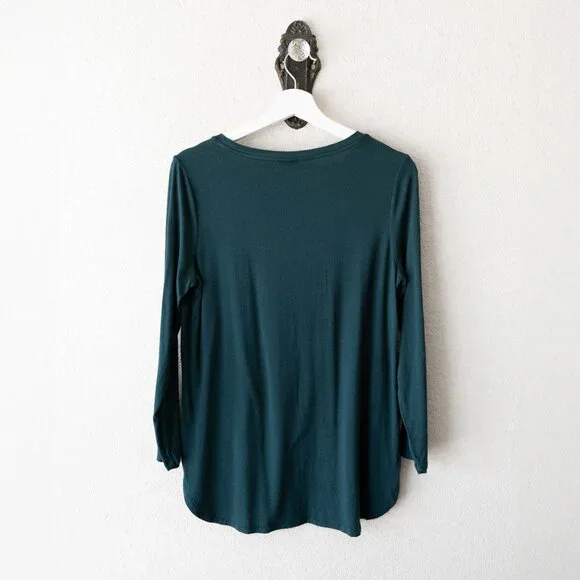 Old Navy Luxe Long 3/4 Sleeve Top Medium | Emerald Isle Green | Soft Drapey Knit - Picture 3 of 4